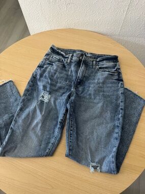 Old Navy Women's Straight Leg Distressed Blue Jeans